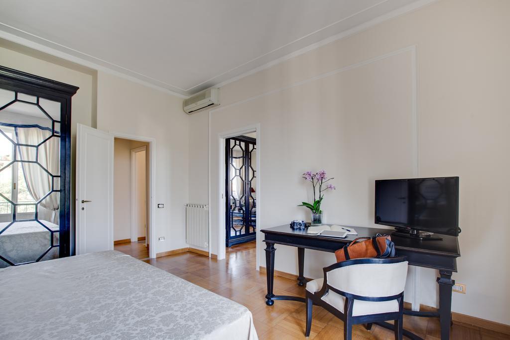 Kometa Suites & Apartments Φλωρεντία Δωμάτιο φωτογραφία